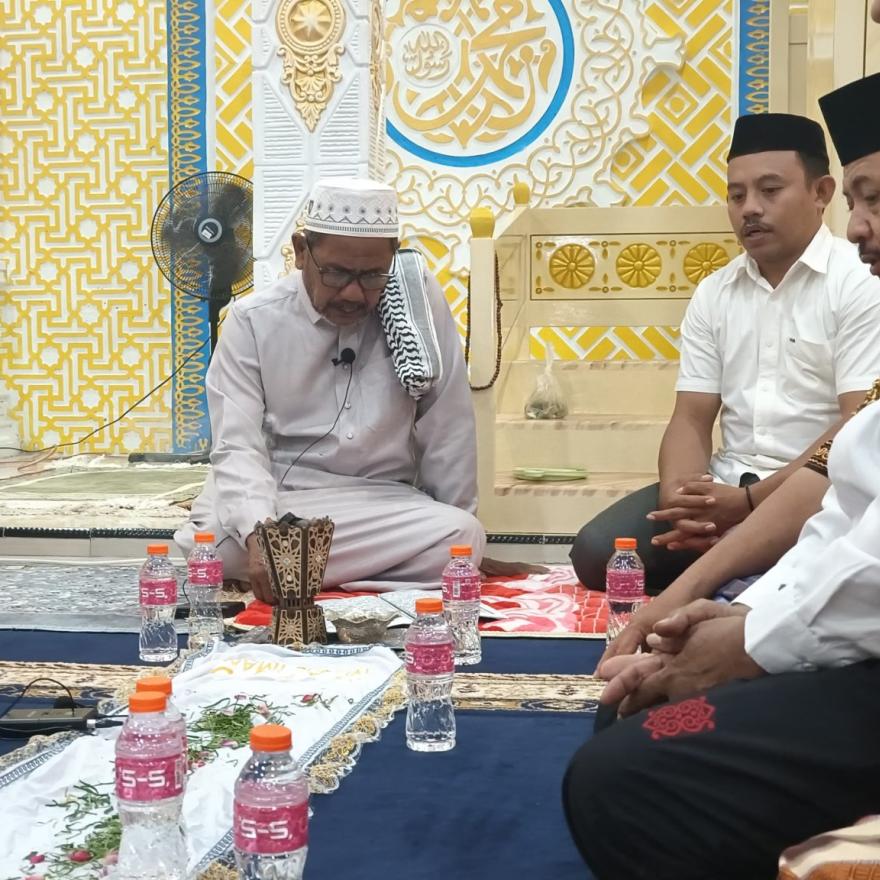 Badan Sarah dan Pemdes Amasing Kota Utara Gelar Khatam Qur’an, Dihadiri Anggota DPRD Provinsi Malut